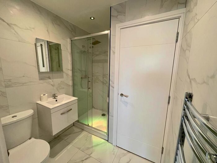 1 Bedroom Studio To Rent In Commercial Road, Swindon, SN1