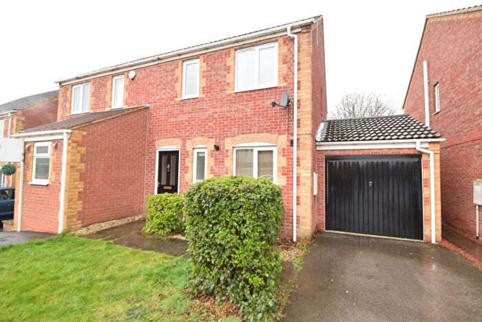 3 Bedroom Semi Detached House To Rent In Cropton Road, Royston, Barnsley, S71