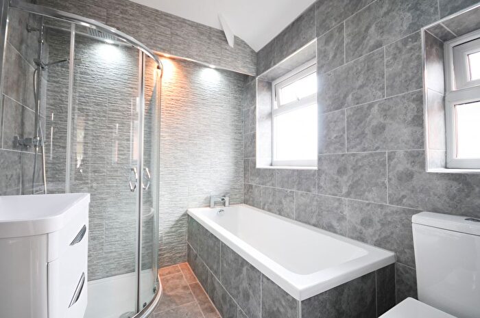 3 Bedroom Town House For Sale In Ashbourne Avenue, Cheadle, SK8
