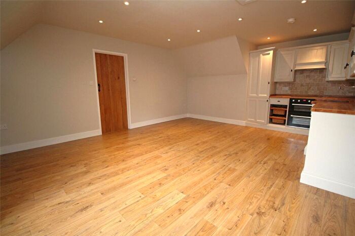 1 Bedroom Maisonette To Rent In Medstead Road, Beech, Alton, Hampshire, GU34