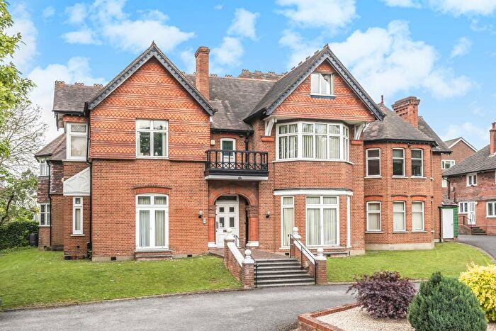 2 Bedroom Apartment To Rent In Surbiton, Surrey, KT6