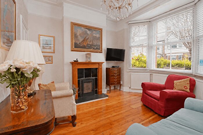 3 Bedroom Terraced House To Rent In Hollies Road, Ealing, W5