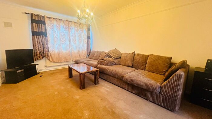 1 Bedroom Flat To Rent In Ross Close, Luton, LU1