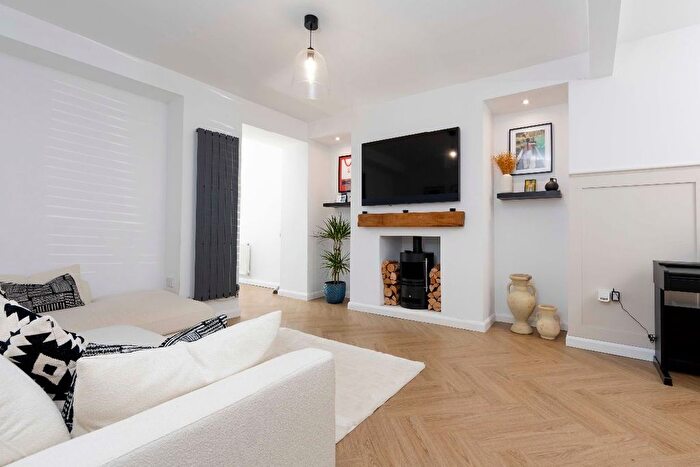 3 Bedroom Terraced House For Sale In Lewis Street, Bedlinog, Treharris, CF46