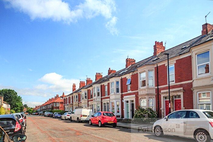 5 Bedroom Maisonette To Rent In Newlands Road, Jesmond, Newcastle Upon Tyne, NE2