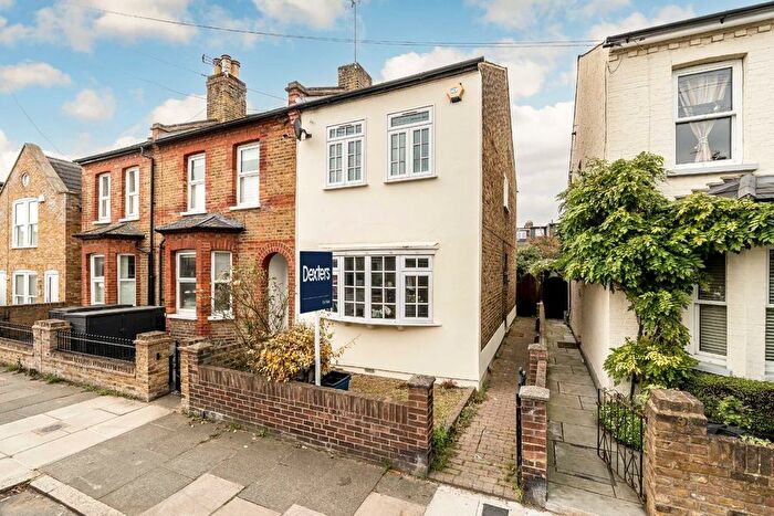 3 Bedroom End Terrace House For Sale In Crane Road, Twickenham, TW2
