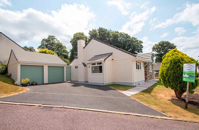 2 Bedroom Detached Bungalow For Sale In Heather Close, Tavistock, PL19