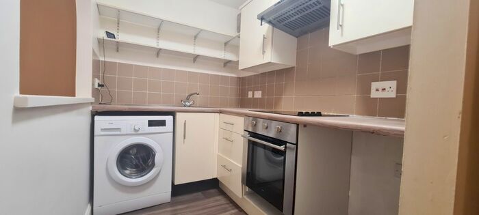 1 Bedroom Flat To Rent In Chadwick Drive, Harold Wood RM3