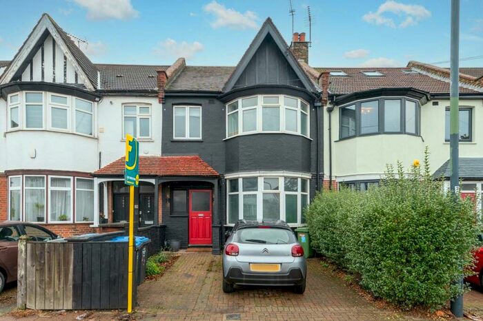 3 Bedroom Terraced House For Sale In All Souls Avenue, Kensal Green, London, NW10
