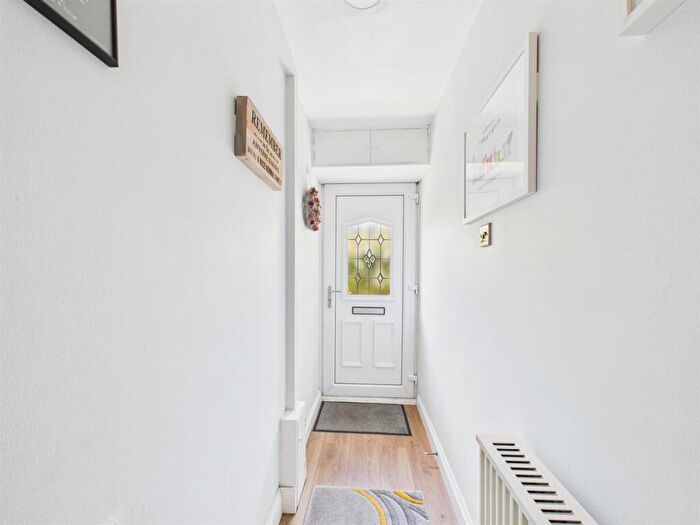 2 Bedroom Maisonette To Rent In Austin Close, Coulsdon, CR5