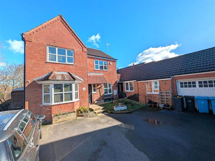 5 Bedroom Detached House For Sale In Hidcote Close, Corby, NN18