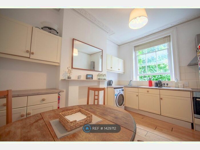 4 Bedroom Maisonette To Rent In Ifield Road, London, SW10