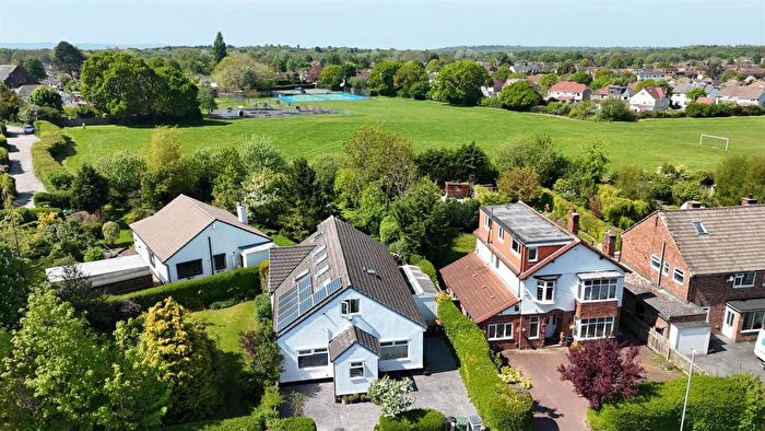 4 Bedroom Detached Bungalow For Sale In Seaview Avenue, Irby, Wirral, CH61