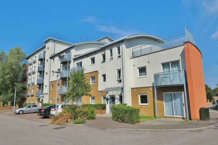 2 Bedroom Apartment To Rent In Trafalgar Gardens, Pound Hill, Crawley, West Sussex, RH10