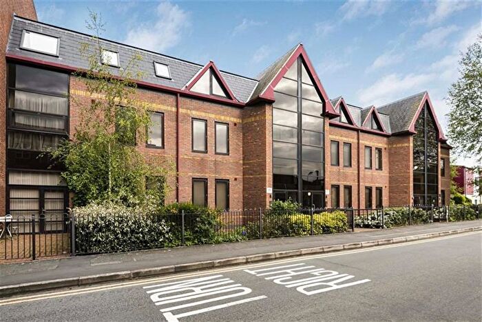1 Bedroom Flat To Rent In East Street, Reading, RG1