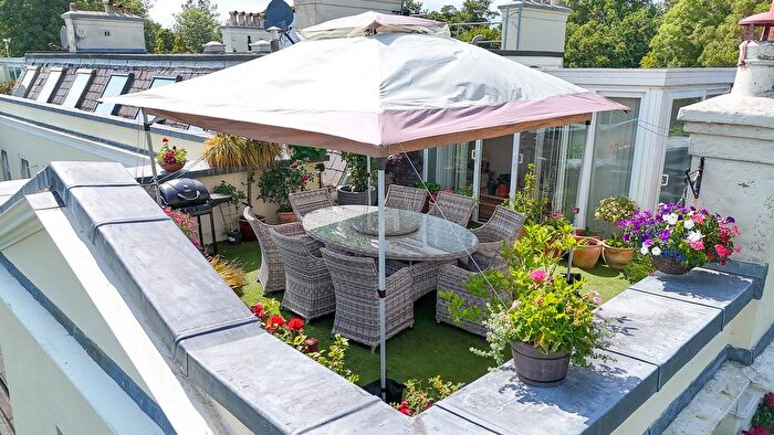 2 Bedroom Flat For Sale In Swan Green, Emery Down, Lyndhurst, SO43