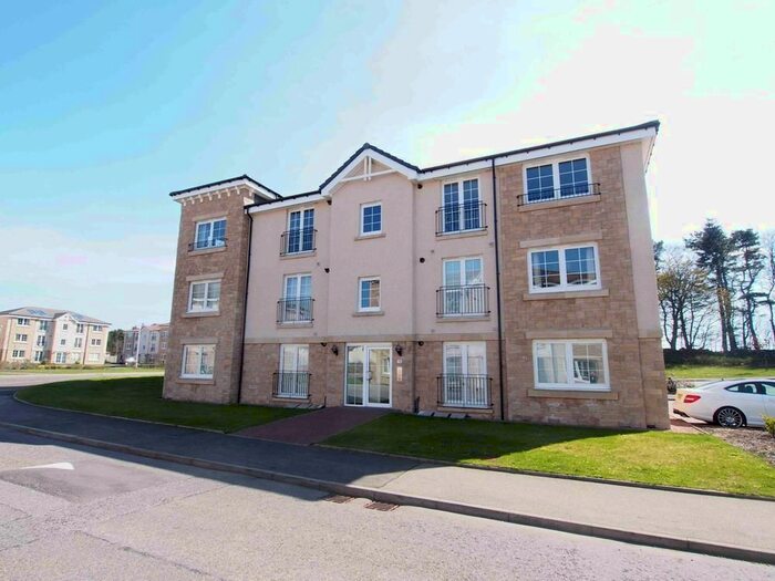 2 Bedroom Flat To Rent In Mackie Place, Top Floor, AB32