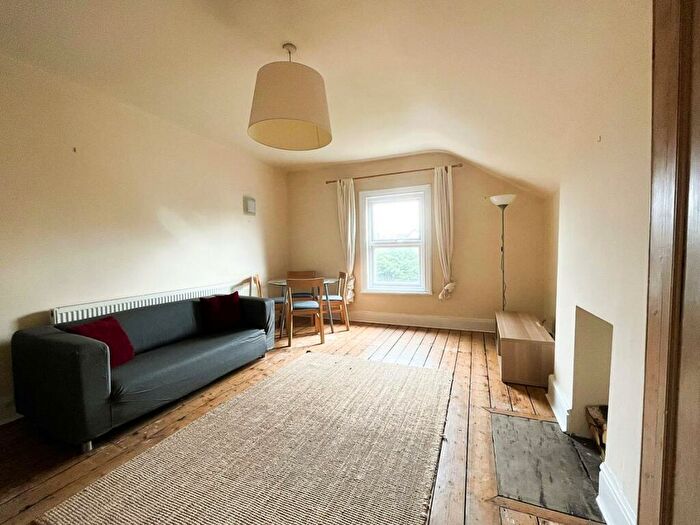 2 Bedroom Flat To Rent In Clyde Road, West Didsbury, M20