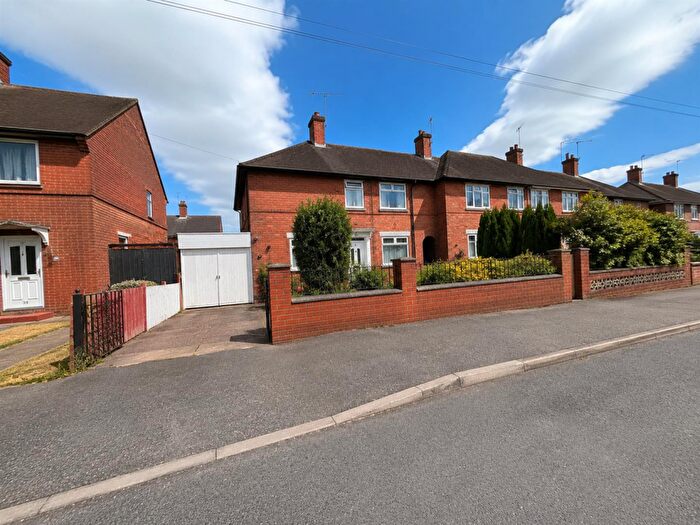 3 Bedroom End Of Terrace House For Sale In Southfield Road, Nottingham, NG8