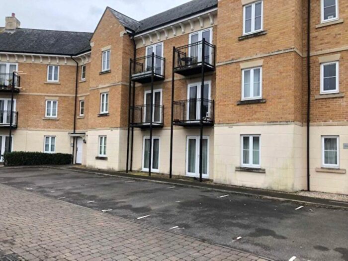 2 Bedroom Flat To Rent In Harvester Court, Poppy Terrace, OX18