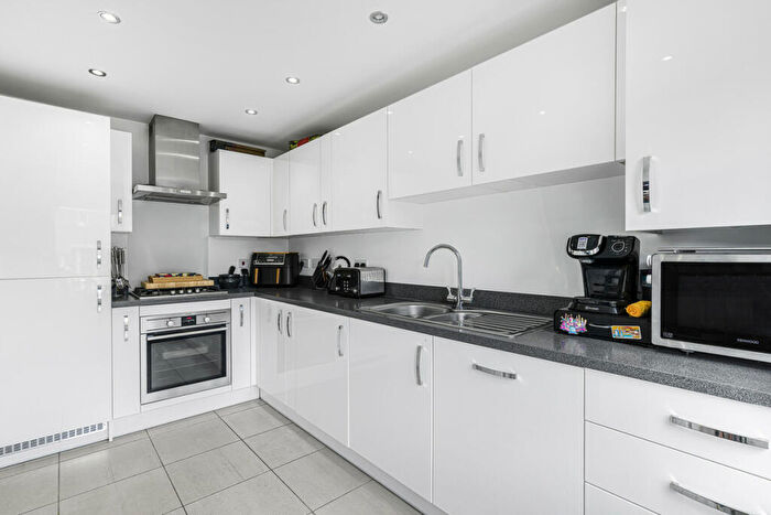 3 Bedroom Semi-Detached House For Sale In Miles East, Didcot, OX11