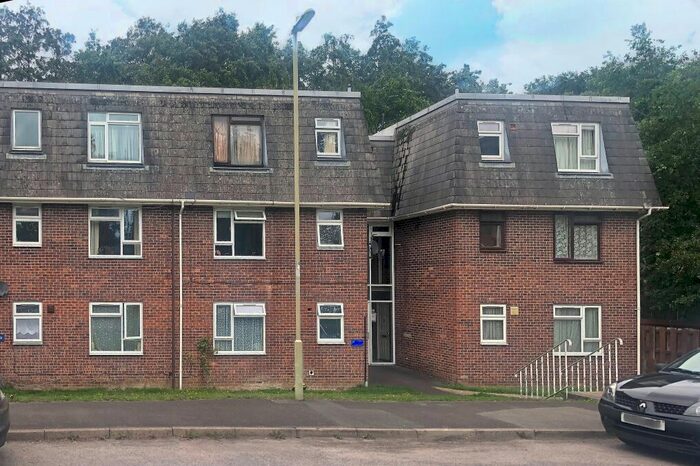 1 Bedroom Flat To Rent In Wickham Place, Church Crookham, Fleet, GU52