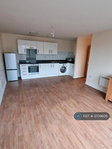 2 Bedroom Flat To Rent In Sweetman Place, Bristol, BS2