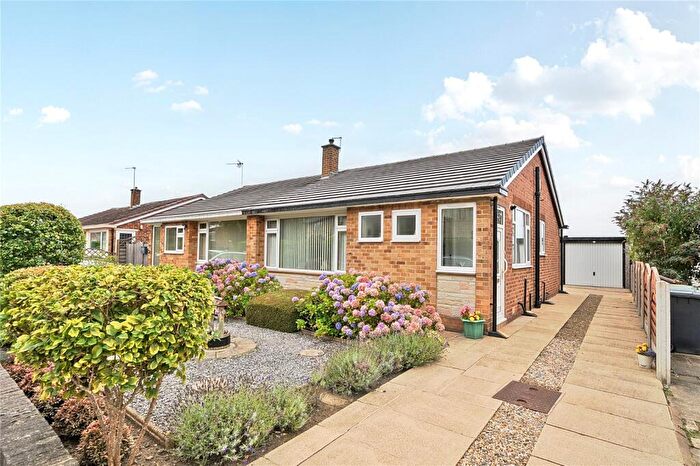 2 Bedroom Bungalow For Sale In Wrenbury Grove, Cookridge, Leeds, LS16