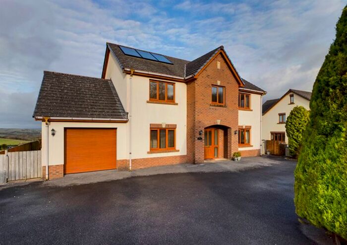 6 Bedroom Detached House For Sale In Heol Y Foel, Foelgastell, Nr. Cross Hands, SA14