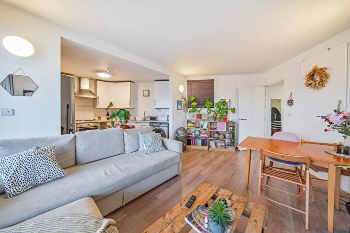 1 Bedroom Flat For Sale In Consort Road, Peckham, SE15