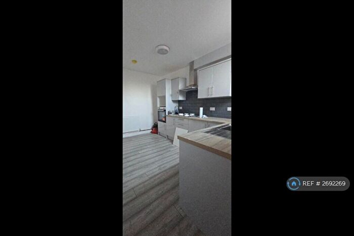 3 Bedroom Terraced House To Rent In Wilton Terrace, Nottingham, NG6