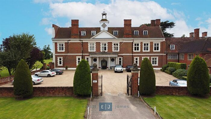4 Bedroom Flat For Sale In Hill Hall, Theydon Mount, Epping, CM16