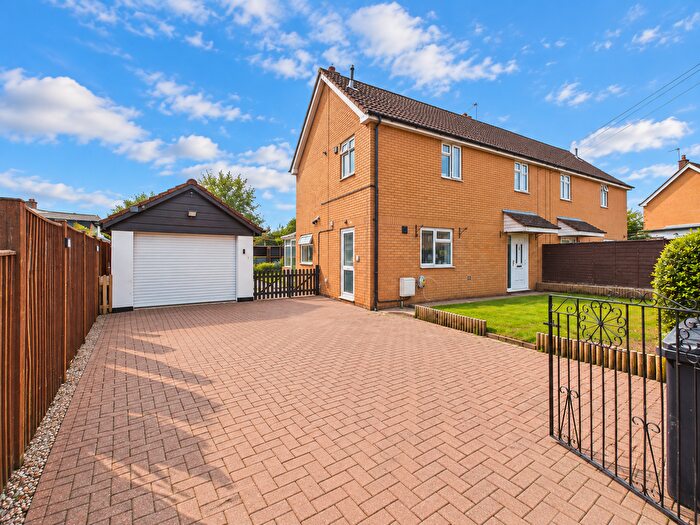 3 Bedroom Semi-Detached House For Sale In The Crescent, Berry Hill, Coleford, GL16