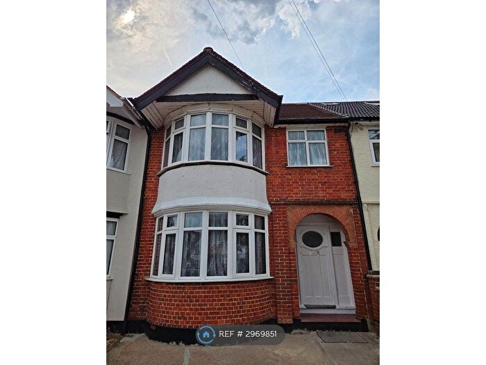 5 Bedroom Terraced House To Rent In Boycroft Avenue, London, NW9