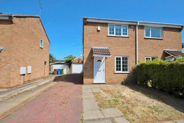 2 Bedroom Semi-Detached House To Rent In St. Lawrence Avenue, Snaith, Goole DN14