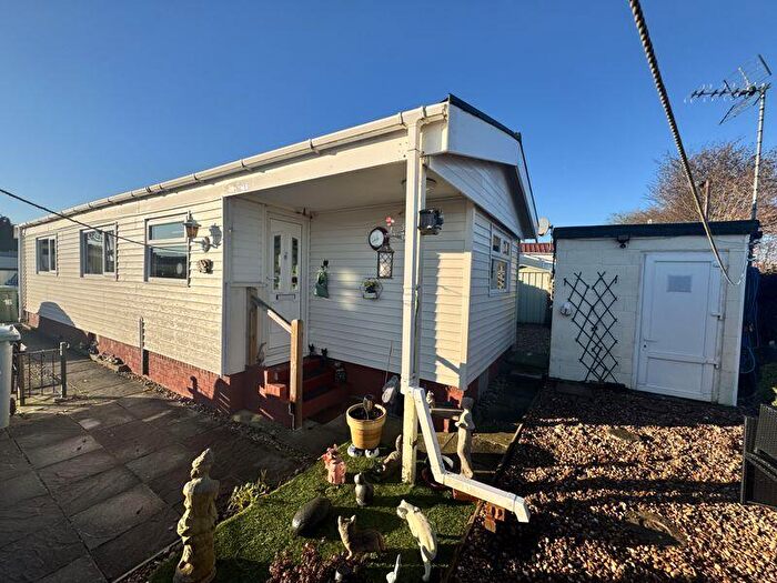 1 Bedroom Detached Bungalow For Sale In Sherwood Park, Walesby, NG22