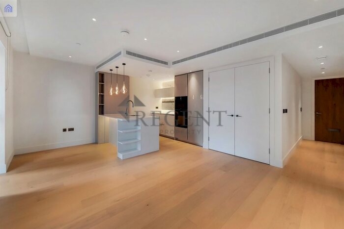 2 Bedroom Flat To Rent In Parkside Apartments, Cascade Way, W12
