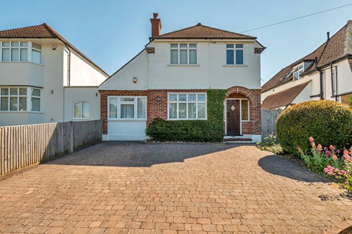 4 Bedroom Detached House For Sale In Green Street, Chorleywood, WD3