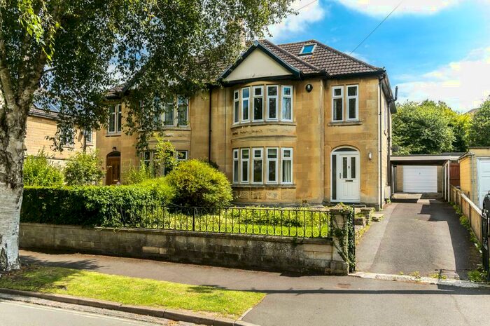 4 Bedroom Semi-Detached House To Rent In The Tyning, Widcombe, Bath, BA2