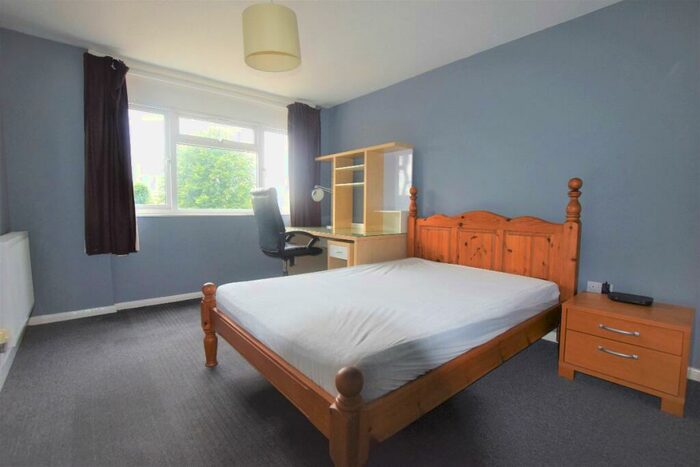 3 Bedroom Flat To Rent In Wemyss Court (Near Cccu), CT1