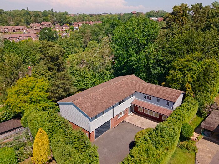 5 Bedroom Detached House For Sale In West Lane, East Grinstead, RH19