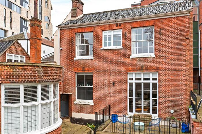 2 Bedroom Town House For Sale In All Saints Green, Norwich, NR1