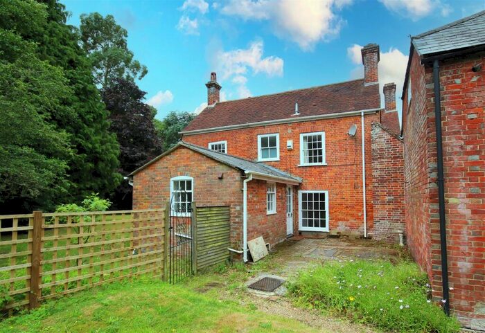 2 Bedroom Semi-Detached House To Rent In Lyndhurst Road, Brockenhurst, SO42