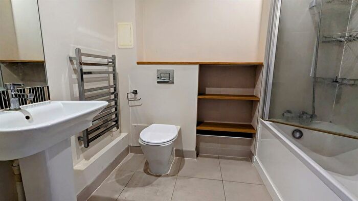 1 Bedroom Flat For Sale In Ocean Drive, Gillingham, ME7