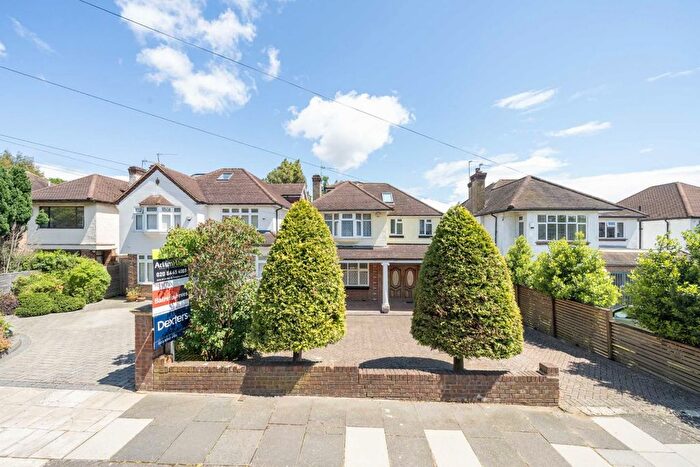 6 Bedroom Detached House To Rent In Southway, London, N20