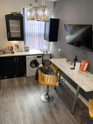 4 Bedroom House To Rent In Buckley Lane, Farnworth, BL4