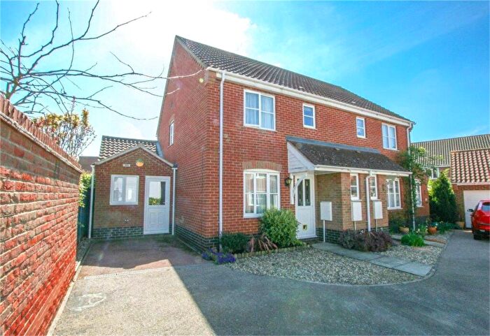 3 Bedroom House To Rent In Tortoiseshell Way, Wymondham, NR18