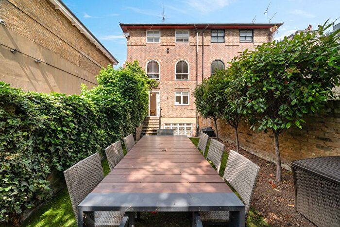 4 Bedroom Town House To Rent In Allitsen Road, St John's Wood, London, NW8