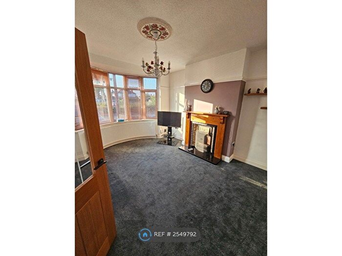 3 Bedroom Semi-Detached House To Rent In Palmerston Boulevard, Leicester, LE2
