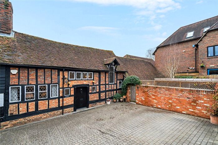 2 Bedroom Detached House For Sale In Bell Street, Henley-On-Thames, Oxfordshire, RG9